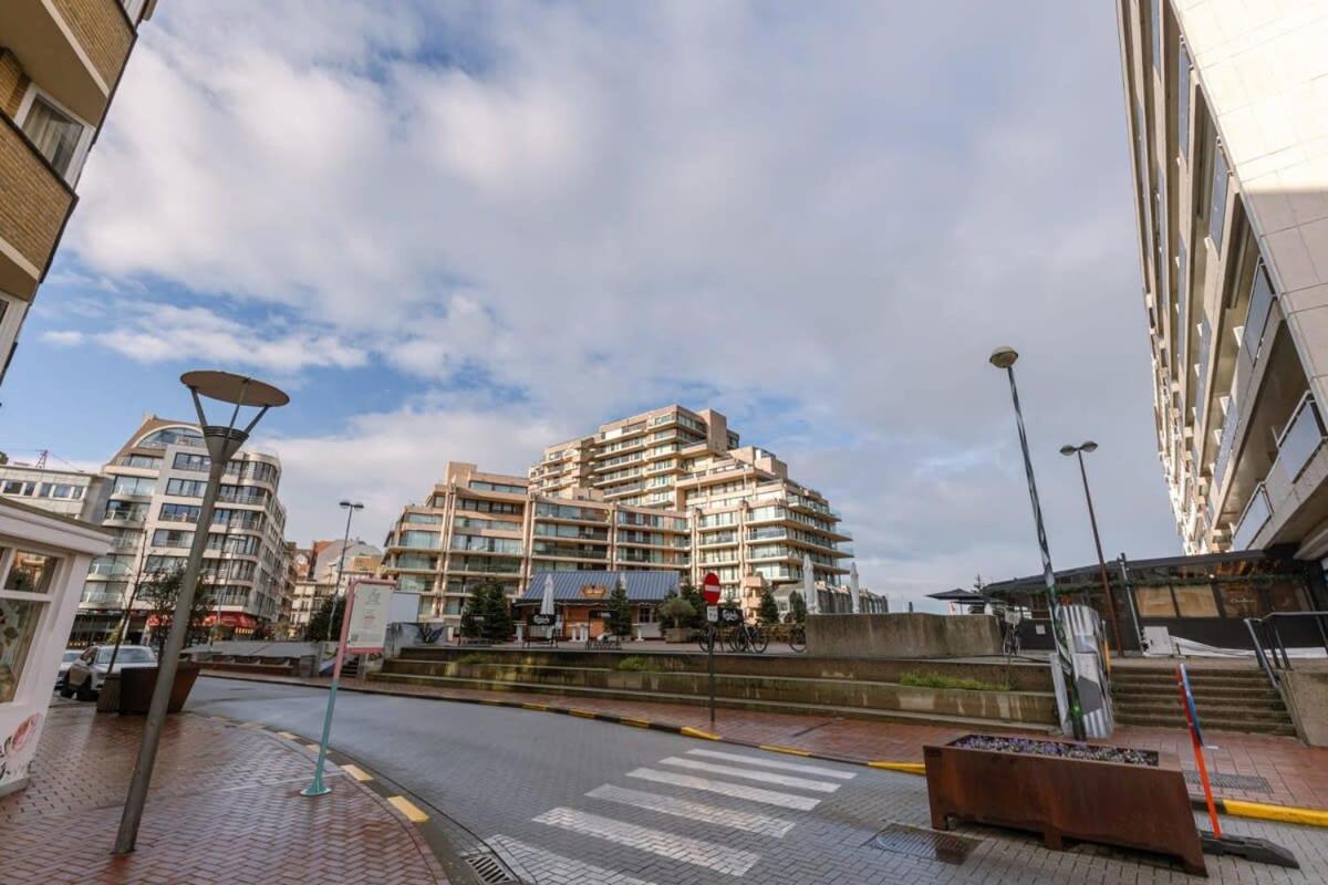 Stunning And Modern Apartment With Sunny Balcony Knokke-Heist Exterior foto