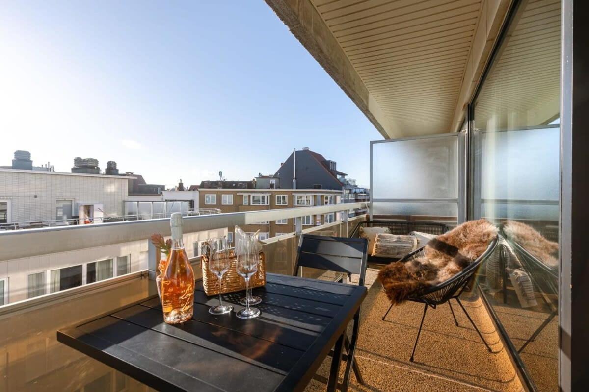 Stunning And Modern Apartment With Sunny Balcony Knokke-Heist Exterior foto